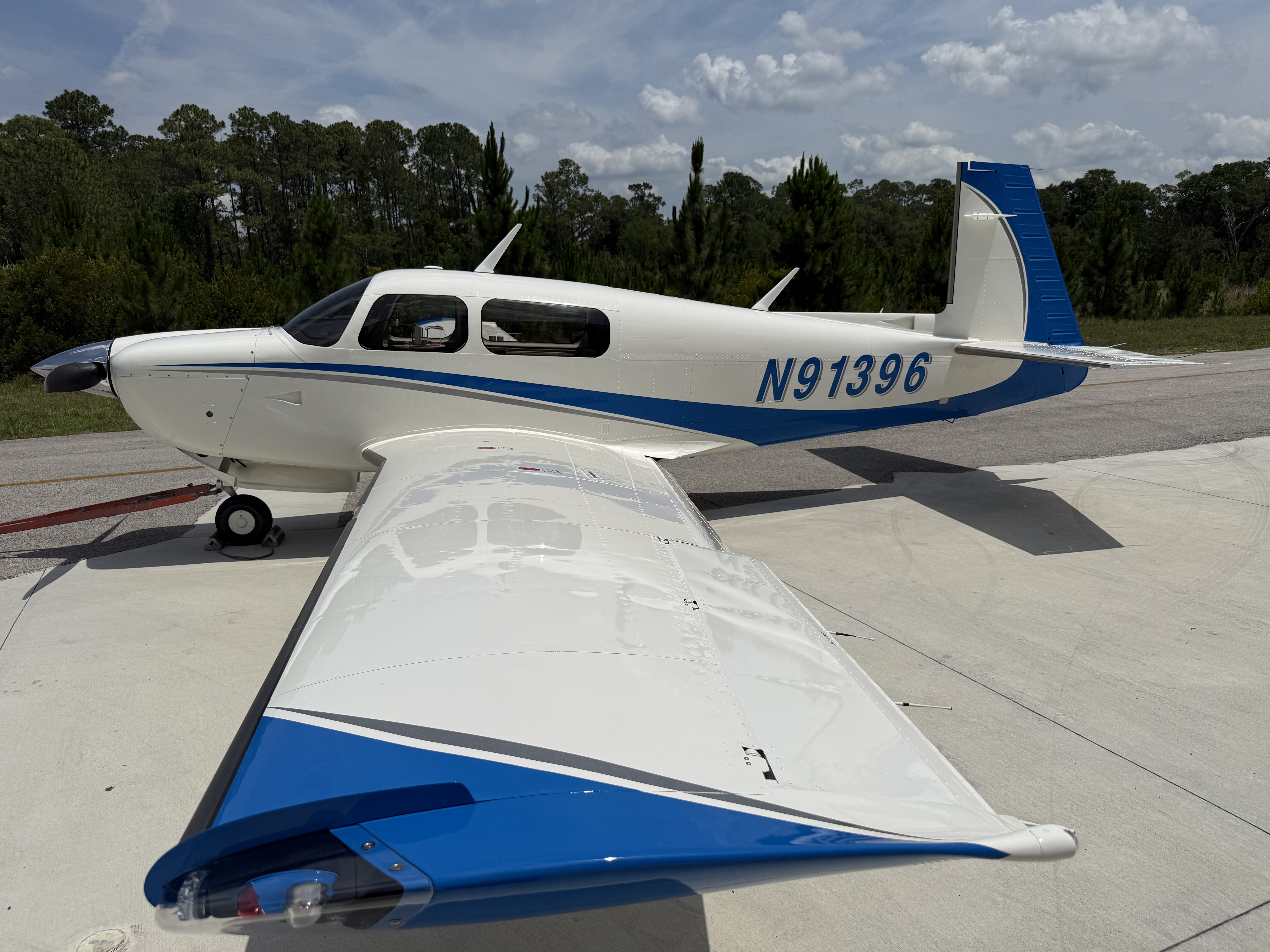 Aircraft painting project 208 by Flex Aero Painting