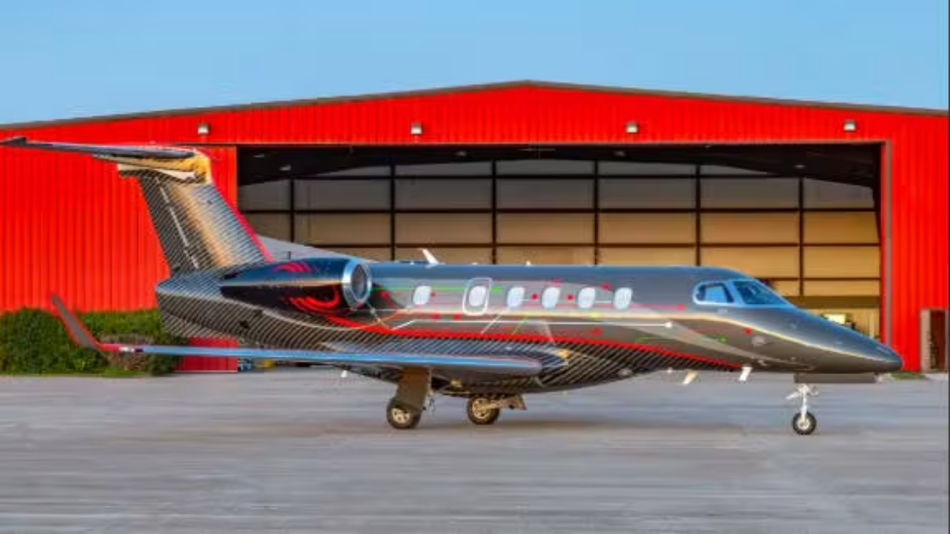 Custom aircraft refinished by Flex Aero